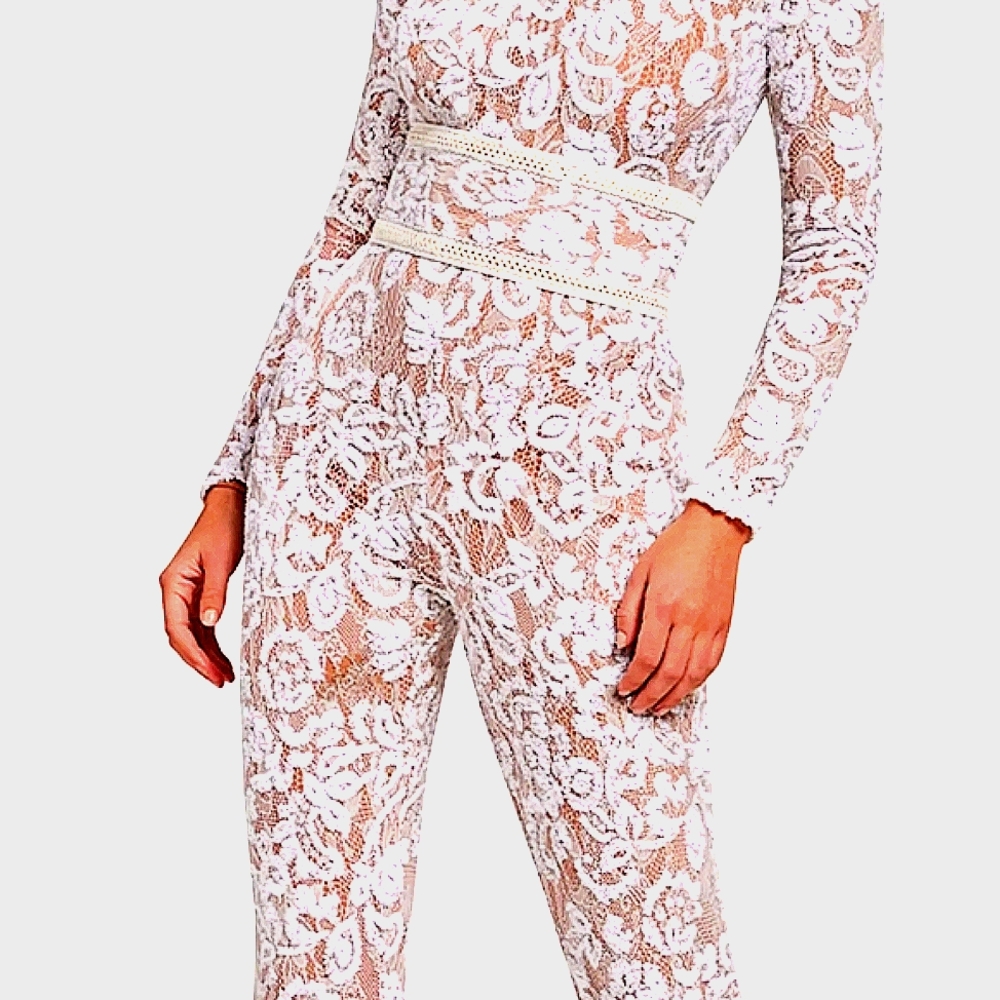 🌹NWT  Glamorous Bodycone Lace & Sequence Embroidery  Jumpsuit whith Belth. XL